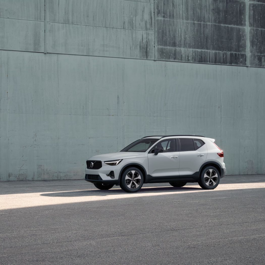 XC40 Ultra - Charcoal Connect