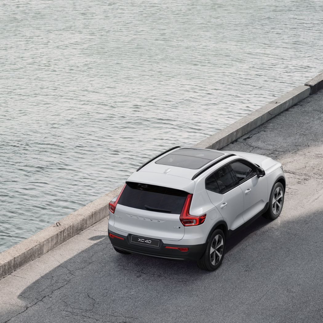 XC40 Ultra - Charcoal Connect